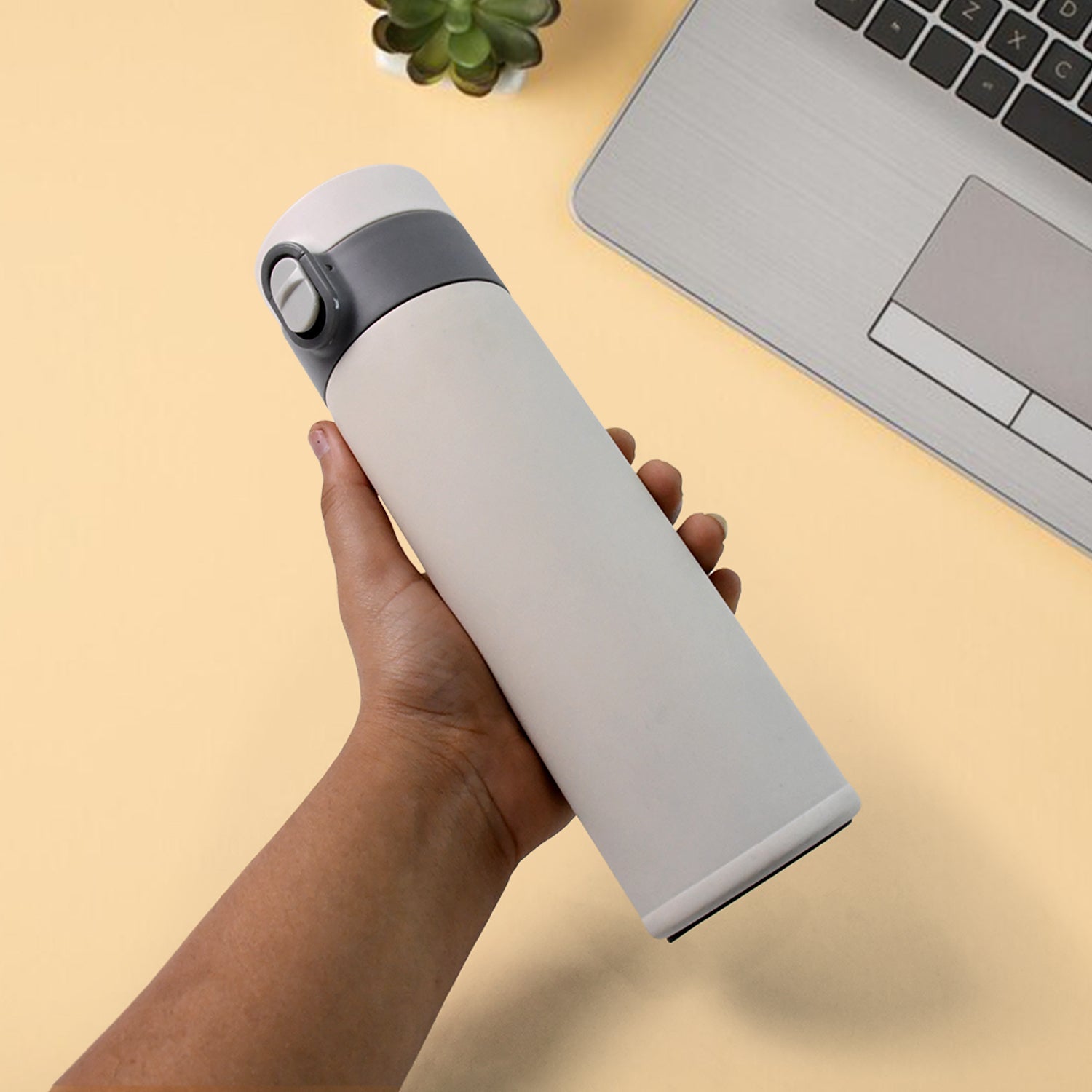 Stainless Steel Insulated Water Cup (550ml Approx) Stainless Steel Insulated Water Cup (550ml Approx)